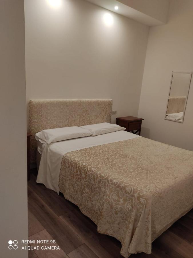 Gemini Camere E Suites Grosseto Luaran gambar