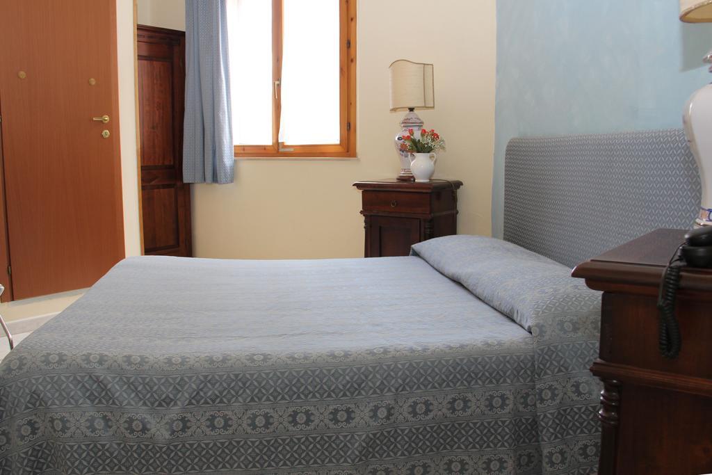 Gemini Camere E Suites Grosseto Luaran gambar
