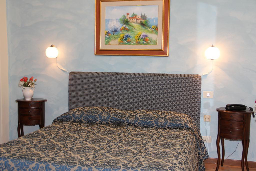 Gemini Camere E Suites Grosseto Luaran gambar