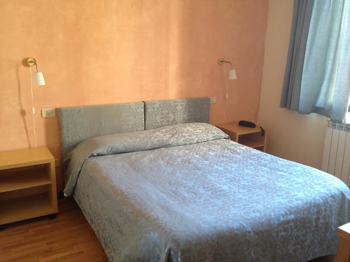 Gemini Camere E Suites Grosseto Luaran gambar